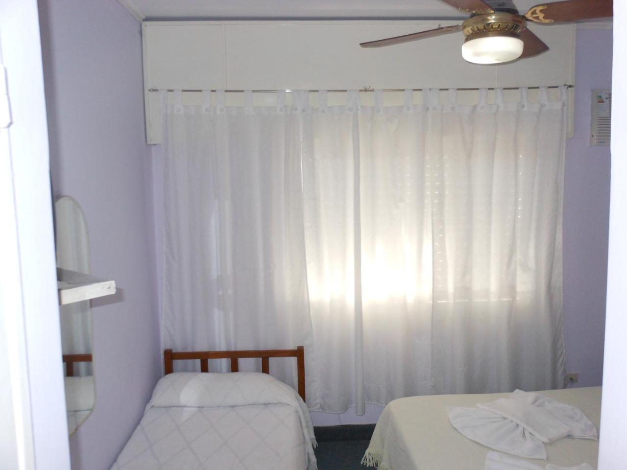 Hotel Los Robles Gualeguaychú Szoba fotó