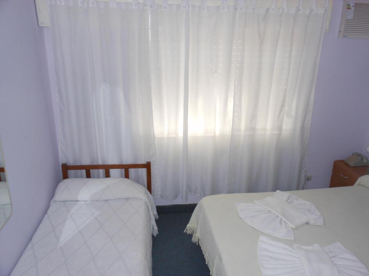 Hotel Los Robles Gualeguaychú Szoba fotó